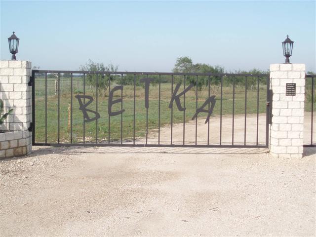 Betka Hunts Gate